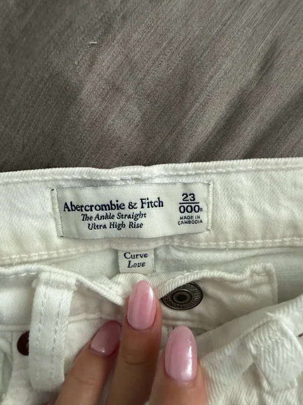 Abercrombie Jeans - Image 2