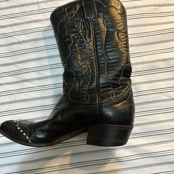Vintage Tony Lama Black Cowgirl Boots Size 5.5 Narrow fit Leather Vintage - Image 5