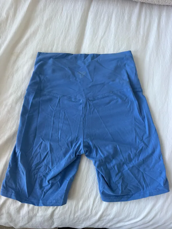 Aritzia Life TNA Biker Shorts - Image 2