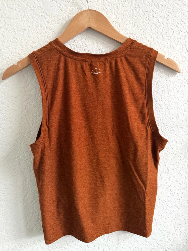 Beyond Yoga Knot Front Sleeveless Tank Top Rust Brown Orange Small S - Image 4