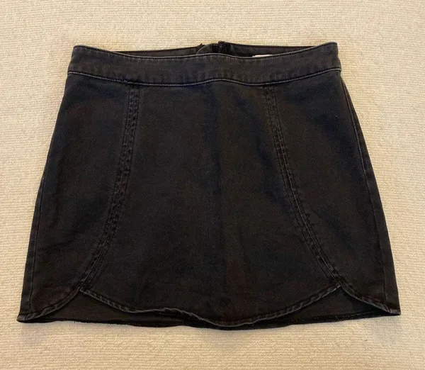 Black Denim Mini Skirt - Image 2