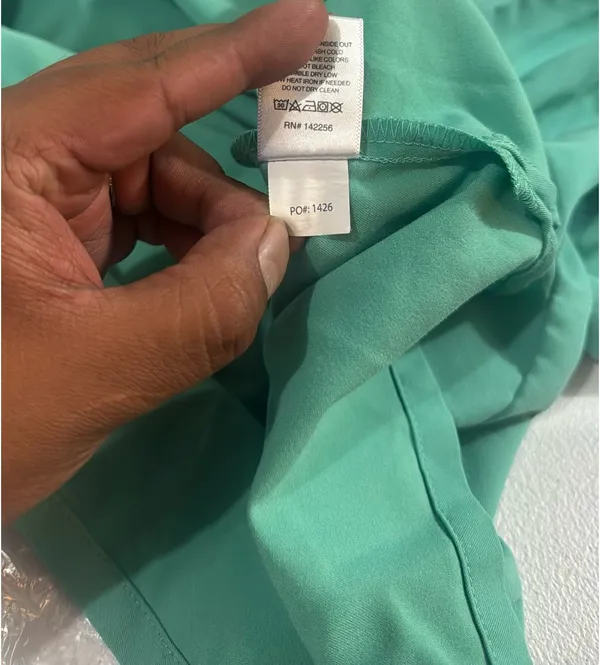FIGS Women's Technical Collection Scrub Top‎ Green Short Sleeve Pocket Sz Xs - Image 2