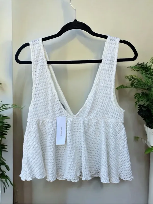 Urban Outfitters NWT Peplum Top Medium - Image 3