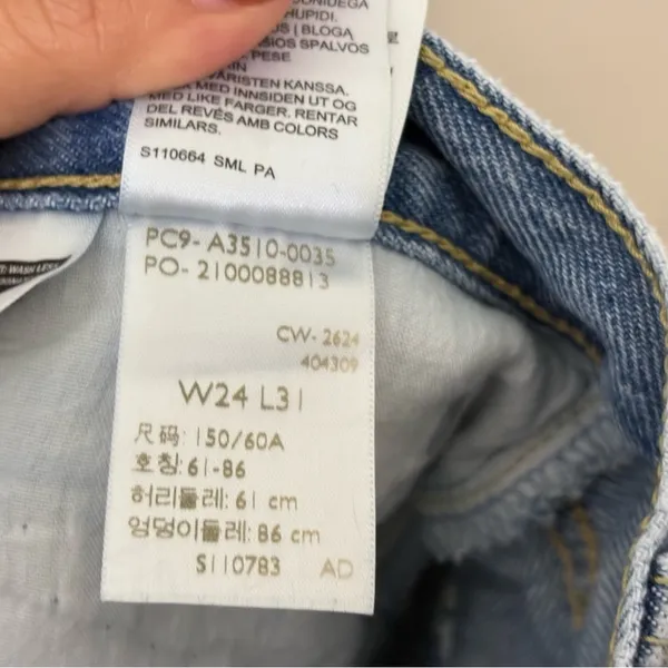 Levi’s ‘94 Baggy Jeans Women’s Size 24 High Rise Straight Leg Light Wash Denim - Image 11