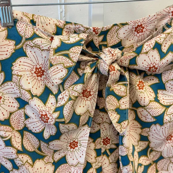 By Anthropologie Geordie Floral Front Tie Paperbag Bermuda Summer Boho Shorts XS - Image 5