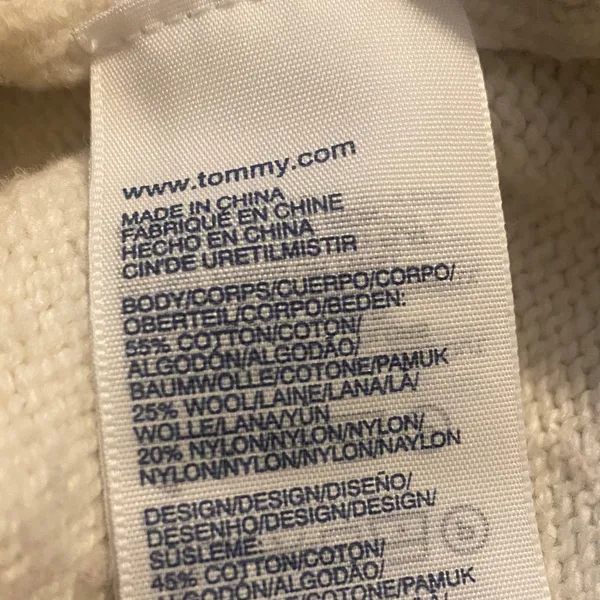 Tommy Hilfiger wool blend Fair Isle Christmas White and Pink Patterned Sweater - Image 5