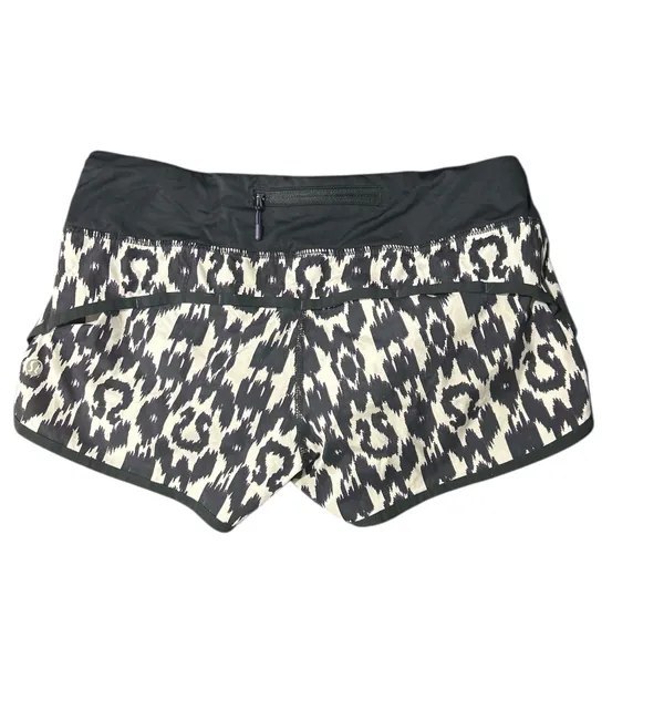 Lululemon Size 4 black, purple White Ikat 2.5” Inseam Print Run Speed up shorts - Image 2