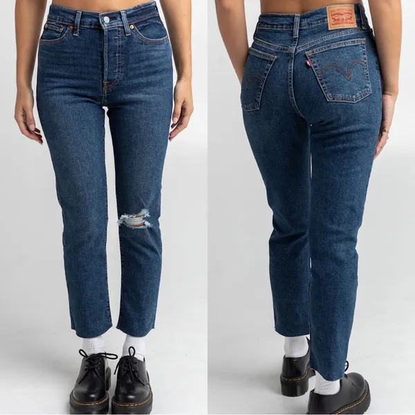 Levi’s • Wedgie Straight jeans distressed medium wash frayed hem ripped knee - Image 12