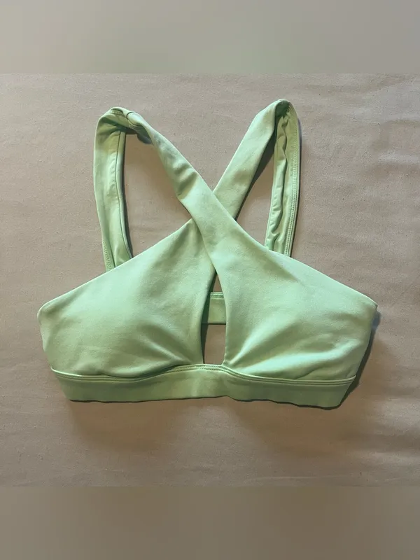 ALO Yoga destination bra in ultra mint - Image 3