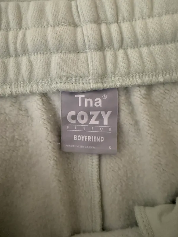 Aritzia TNA Cozy Fleece Boyfriend Joggers - Image 4