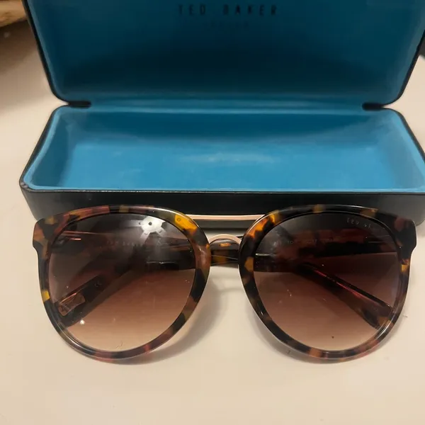 Ted Baker B645 sunglasses woman’s tortoise 55mm gradient brown sunglasses‎ - Image 7