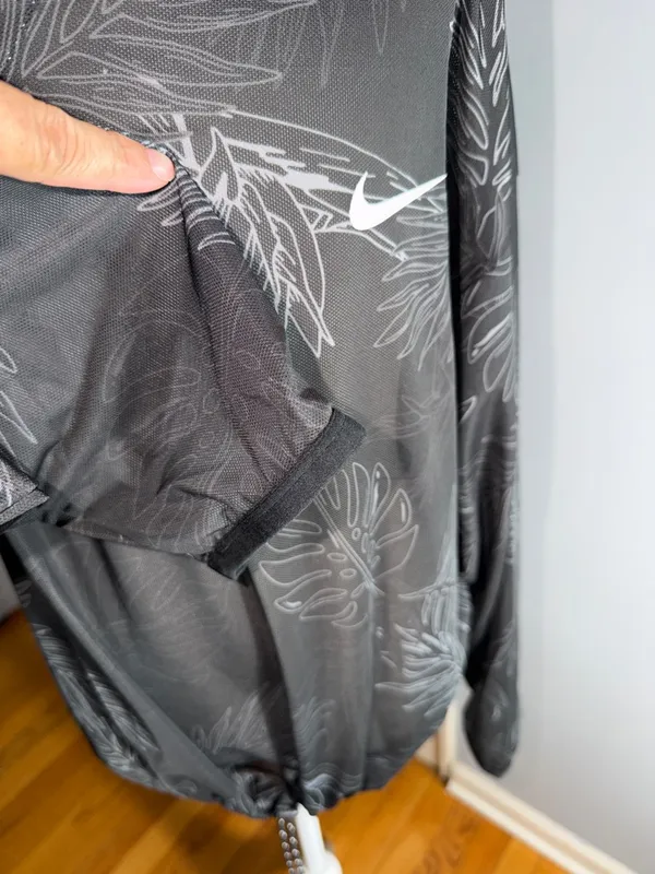 Nike oversized Black Gray Tropical Print Lightweight Hoodie - Image 3