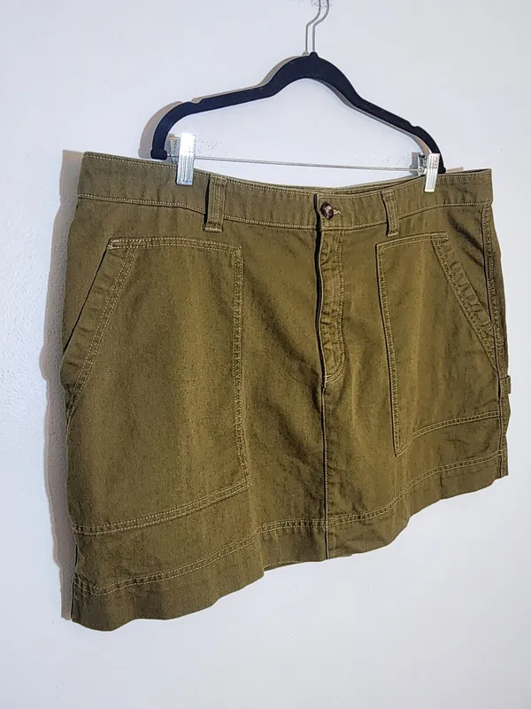Old Navy Olive Green Utility Cargo Mini Skirt Size 22 - Image 3