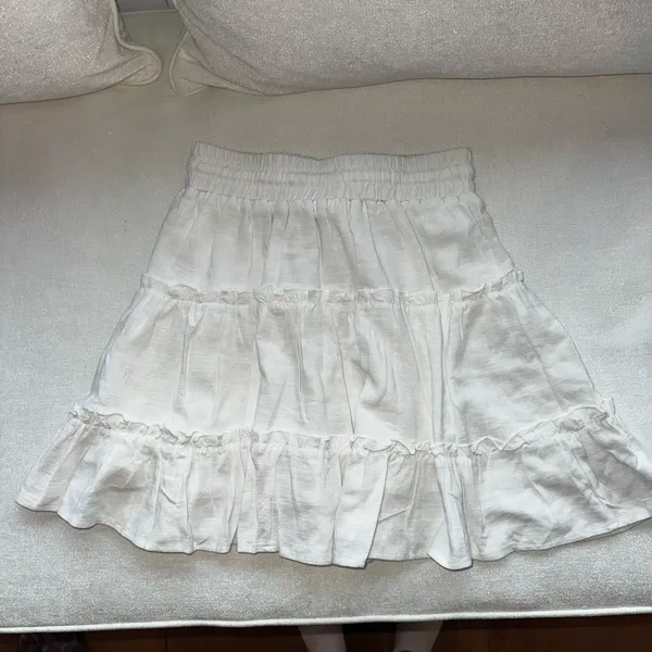 Rumo White Mini Skirt never worn size small - Image 5