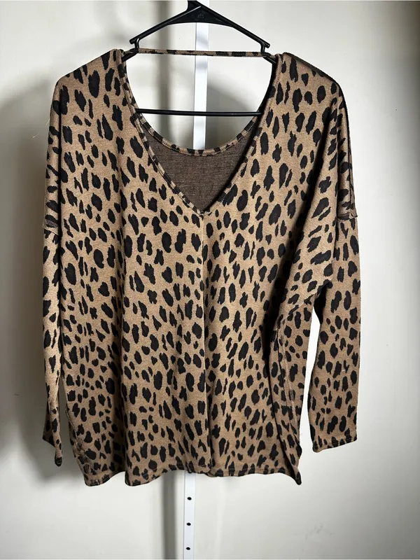 P378. She + Sky Leopard Print Long Sleeve Women’s Top - Tan & Black - Image 4