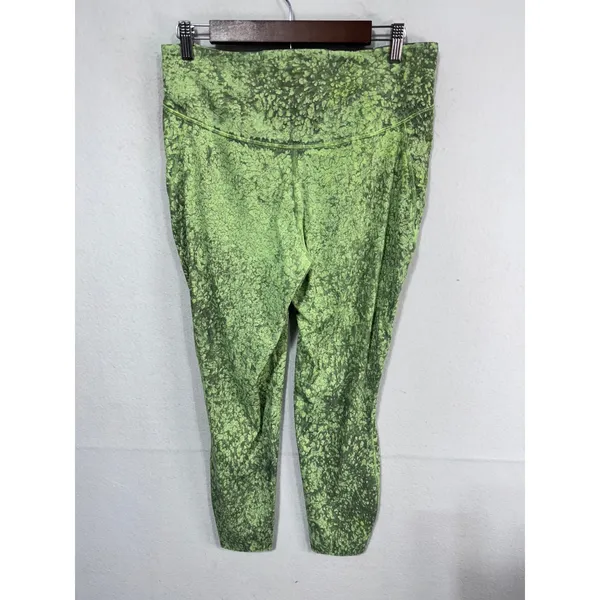 Lululemon Size 12 Base Pace City Grit Green High-Rise Running Tight‎ 25" Yoga - Image 5