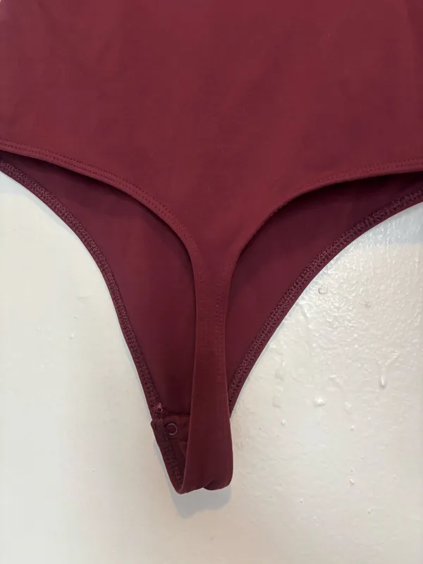Aritzia Babaton Babaton Contour MockNeck Longsleeve Bodysuit Small in Grapevine - Image 3