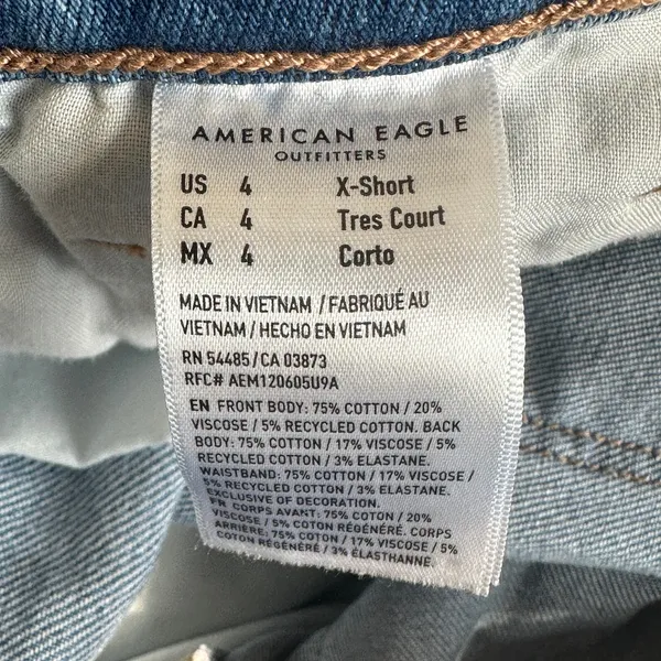 American Eagle Strigid Mom Distressed Ripped Jeans Medium Wash Size 4 X-Short - Image 7