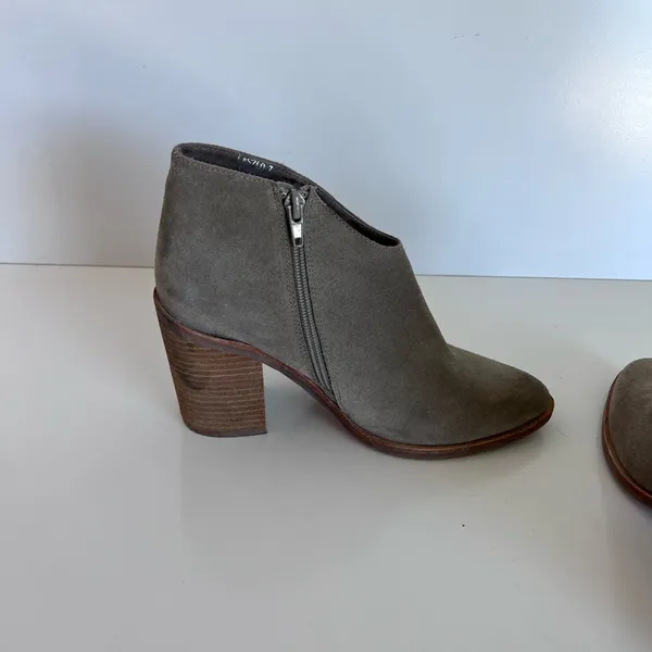 Jeffrey Campbell Women's Kamet 2 Taupe Suede Ankle‎ Booties - Image 12