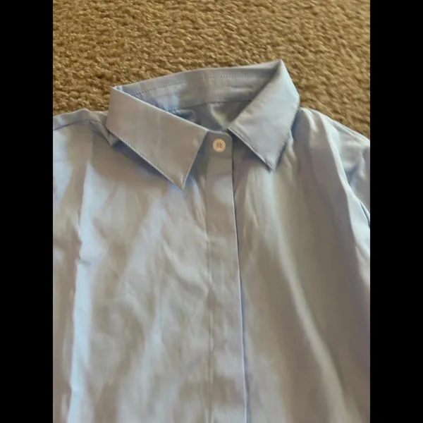 Size small woman work shirt light blue - Image 3