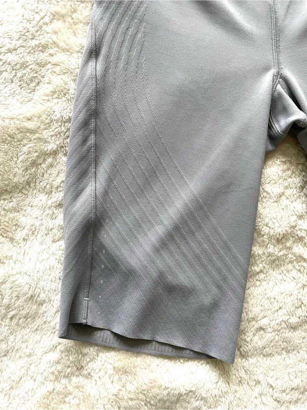 Lululemon SenseKnit Running High-Rise Short 10" Grey Size 6 - Image 7