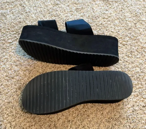 Black Platform Sandals Size 9 - Image 3