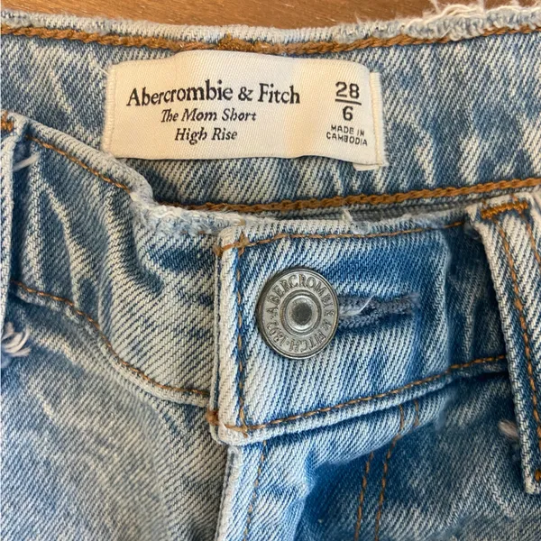 Abercrombie Mom Short - High Rise - Image 3