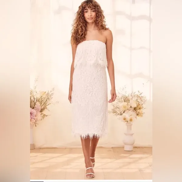 Lulus NWT White Lace Strapless Midi Dress medium - Image 5