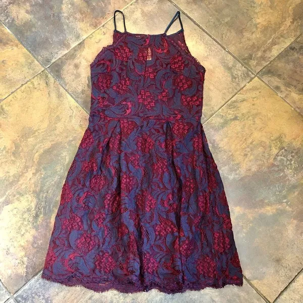 Francesca’s Blue Red Floral Lace Women’s Sleeveless Dress Size Large - Image 6