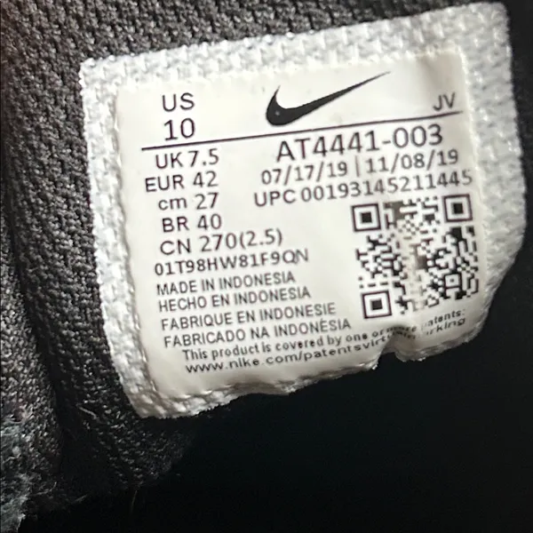 Nike Air Max Motion 2 Black & White Sneakers Women’s Size 10 - Image 10