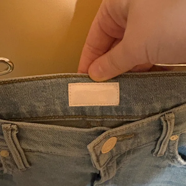 Mother Insider Crop Step Fray Jeans in Fresh Catch - Image 5