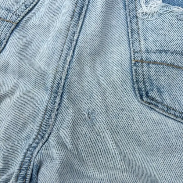 American Eagle Distresse Mom Jean Shorts - Image 8