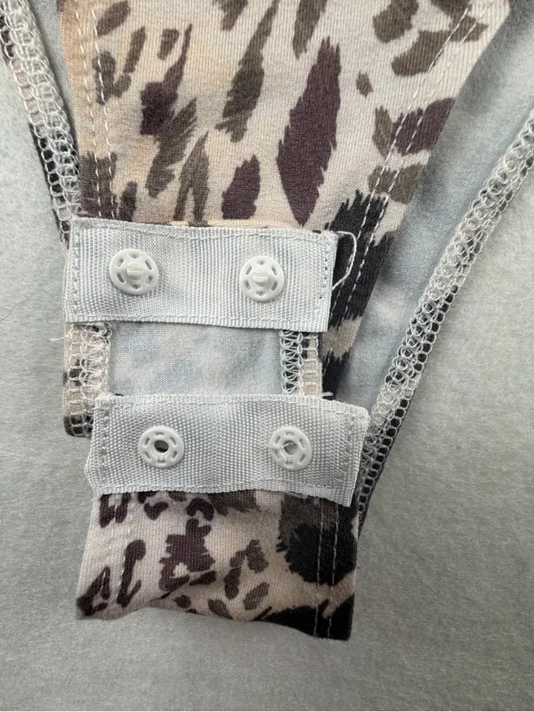Steve Madden Leopard Print Bodysuit Long Sleeve V Neck Stretch Size M‎ - Image 6