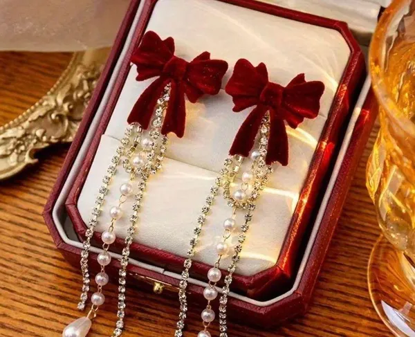 Elegant Retro Bow & Tassel Drop Earrings Red - Image 2