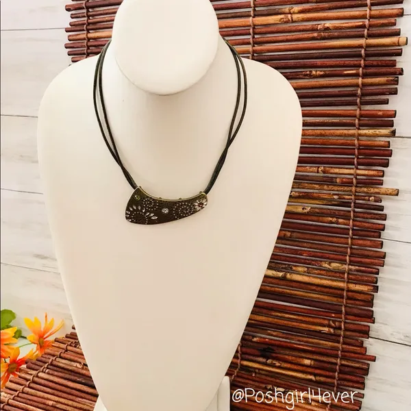 Chico’s Choker Necklace Brass & Rhinestone - Image 3