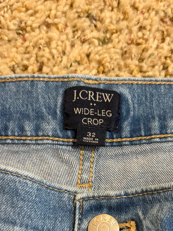 J Crew Wide-Leg Cropped Utility-Pocket Jean in All-Day Stretch - Image 4