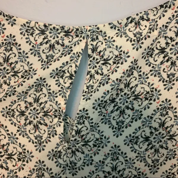 Maurices Boho Floral Pattern V-Neck Tank Top Blouse Size Medium Color Block - Image 6