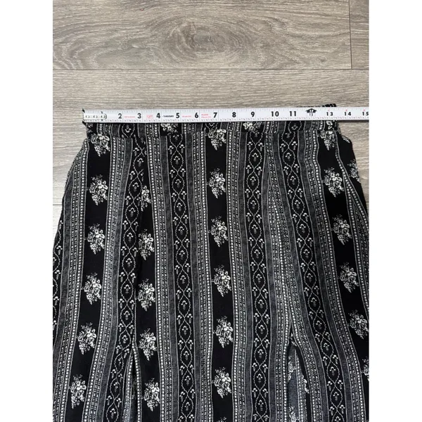 Bohemian Solemio Maxi Skirt M Black White Floral Striped Double Slit‎ Crochet - Image 6