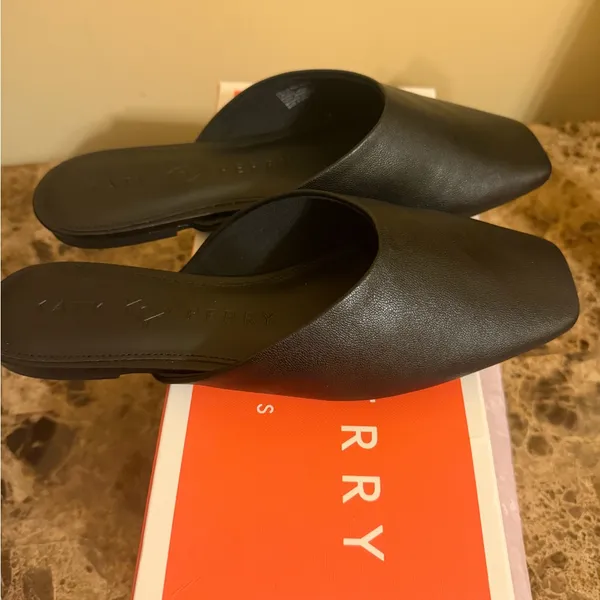 Katy Perry Collections Comfy & Casual Black Mules NWB - Image 4