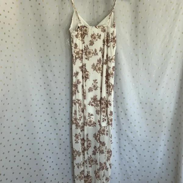 No Comment Chic White Maxi Dress with Brown Floral Design - Image 4