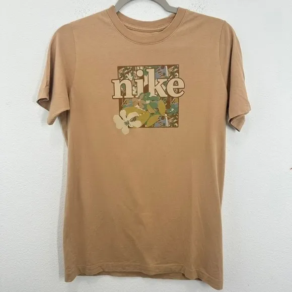 Nike Women's Size XL Brown Floral Graphic Tee Crewneck‎ Athleisure Sporty Casual - Image 2