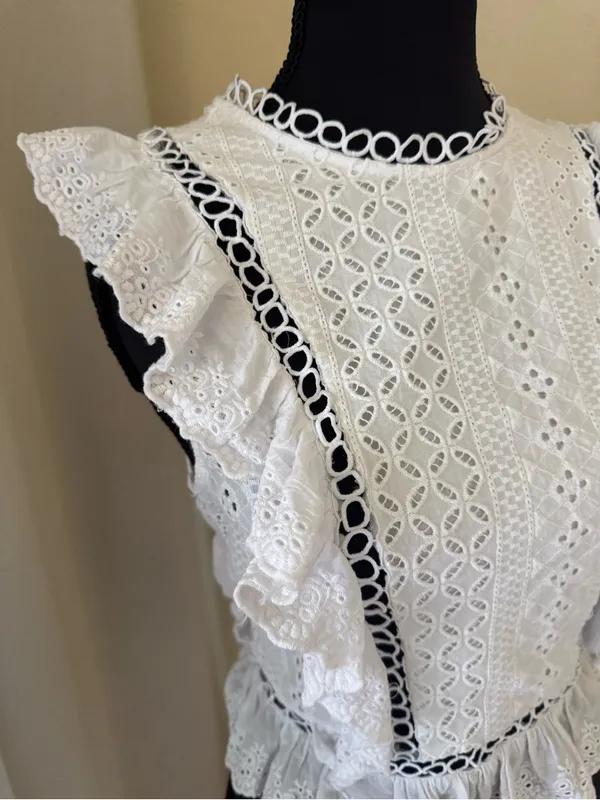 DO+BE White Eyelet Ruffle Lace Peplum Top Size Small - Image 3