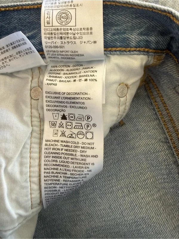 Levis Distressed Light Blue Denim Shorts - Unbranded - Image 9