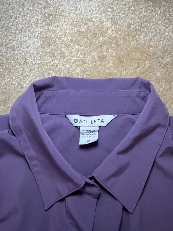 Athleta Purple Long Sleeve Button Front Shirt Size M Lightweight Travel Top - Image 7