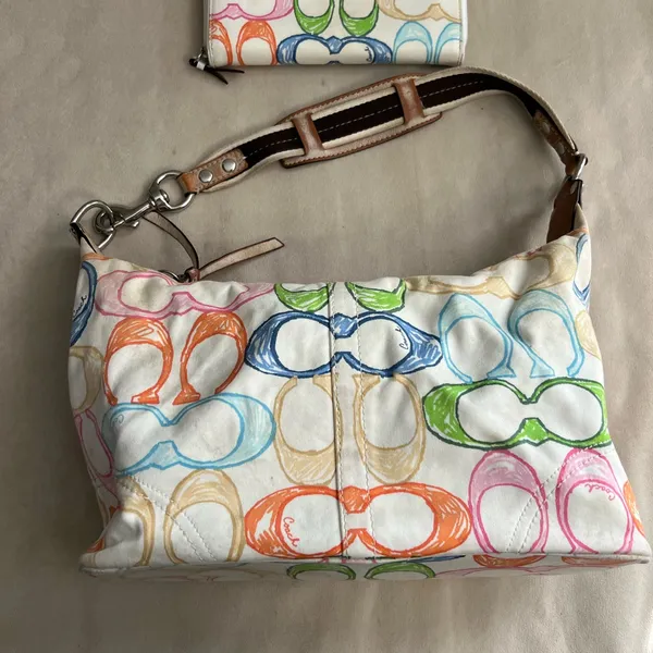 👜 COACH Scribble Signature Multicolor Shoulder Bag & Wallet Set - Image 5