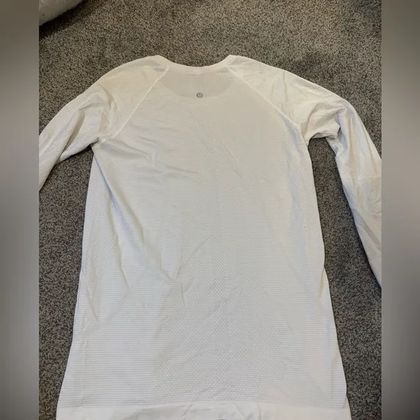 Lululemon Swiftly Tech Long Sleeve - Image 3