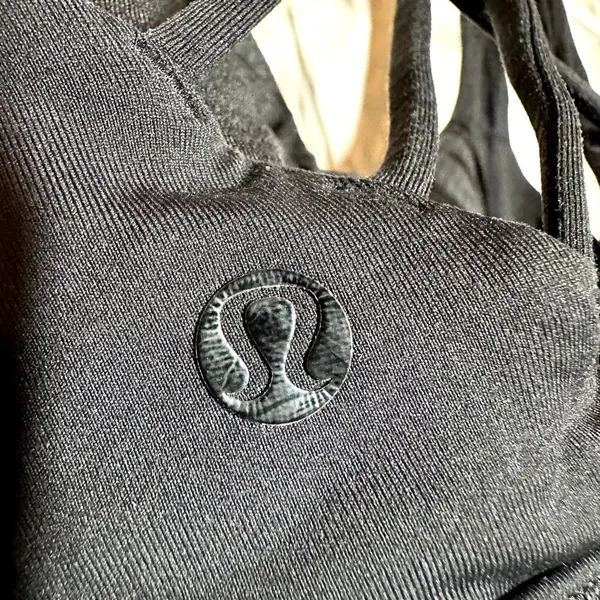 Lululemon Free To Be Bra Sports Bra Crisscross Strappy Scoop Neck Yoga Black 4 - Image 3