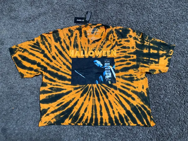 Hot Topic John Carpenter’s Halloween Crop Top Size L - Image 2