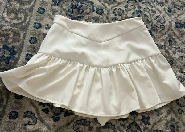 I Just Have to Have It White Skort - Image 2