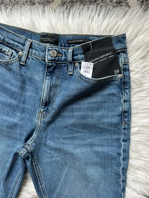 Banana Republic Distressed Ankle Straight Jeans - Image 6